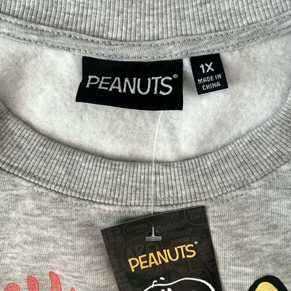 Peanuts Snoopy "Merry & Bright" Holiday Sweatshirt- Size 1X - Picture 3 of 6